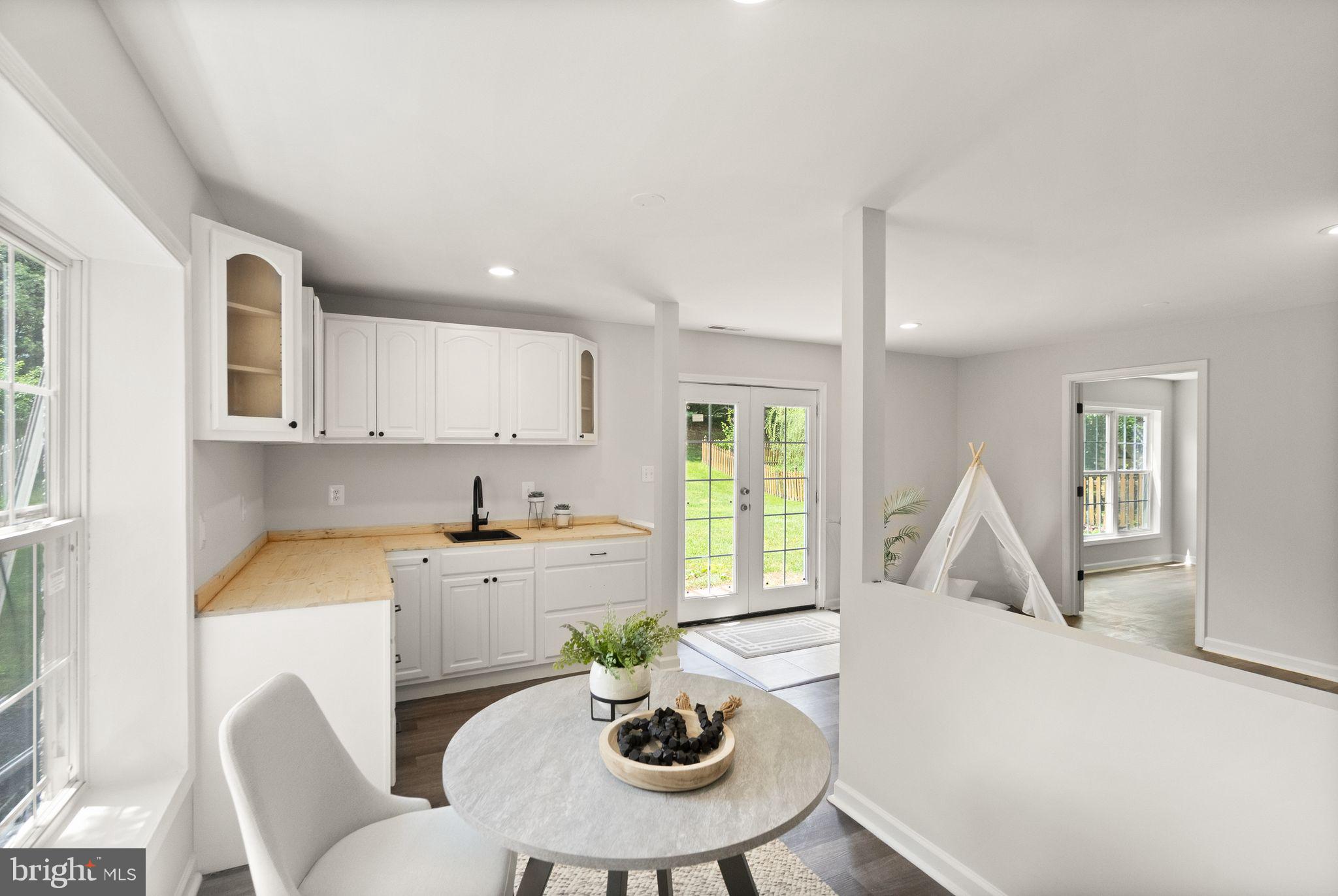 EDWARDS LANDING - Residential