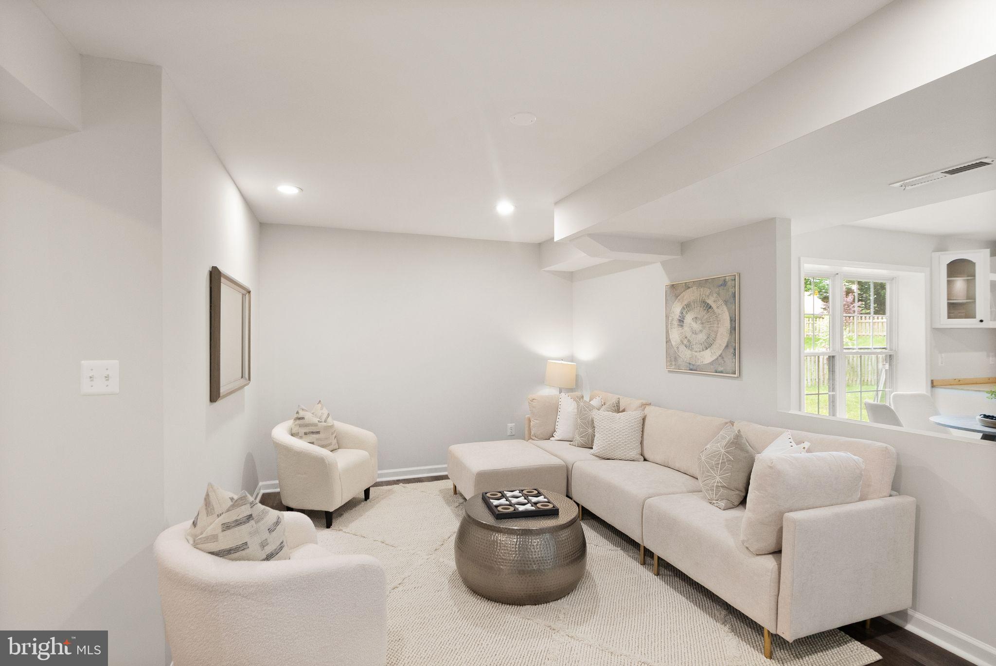 EDWARDS LANDING - Residential