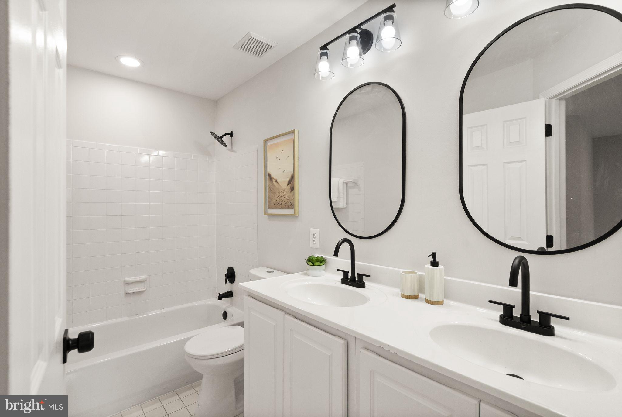 EDWARDS LANDING - Residential