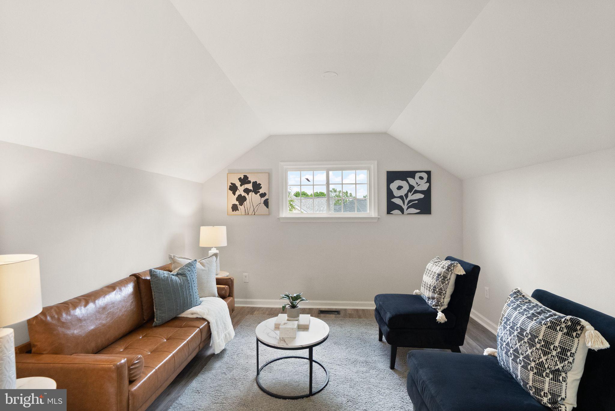 EDWARDS LANDING - Residential