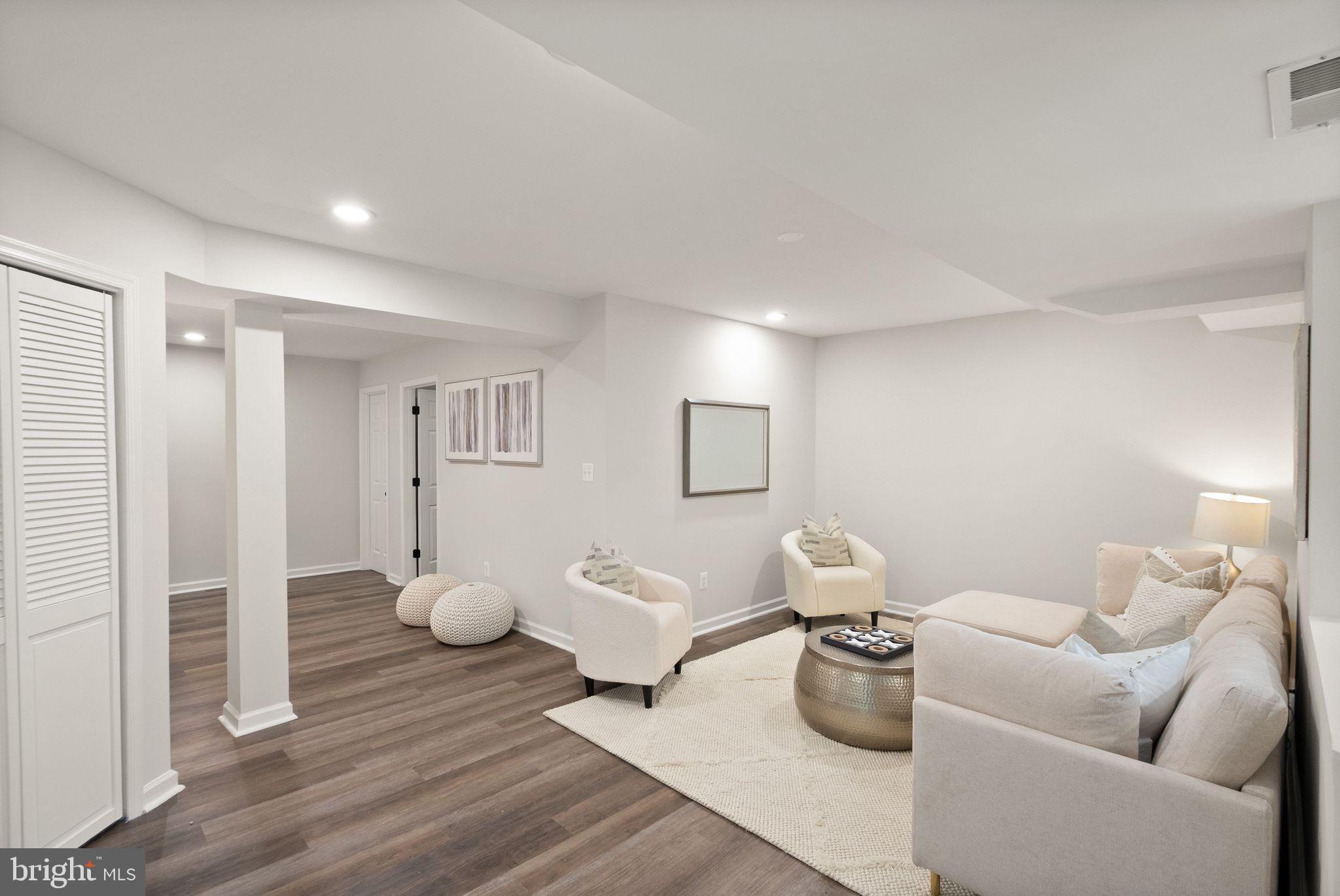 EDWARDS LANDING - Residential