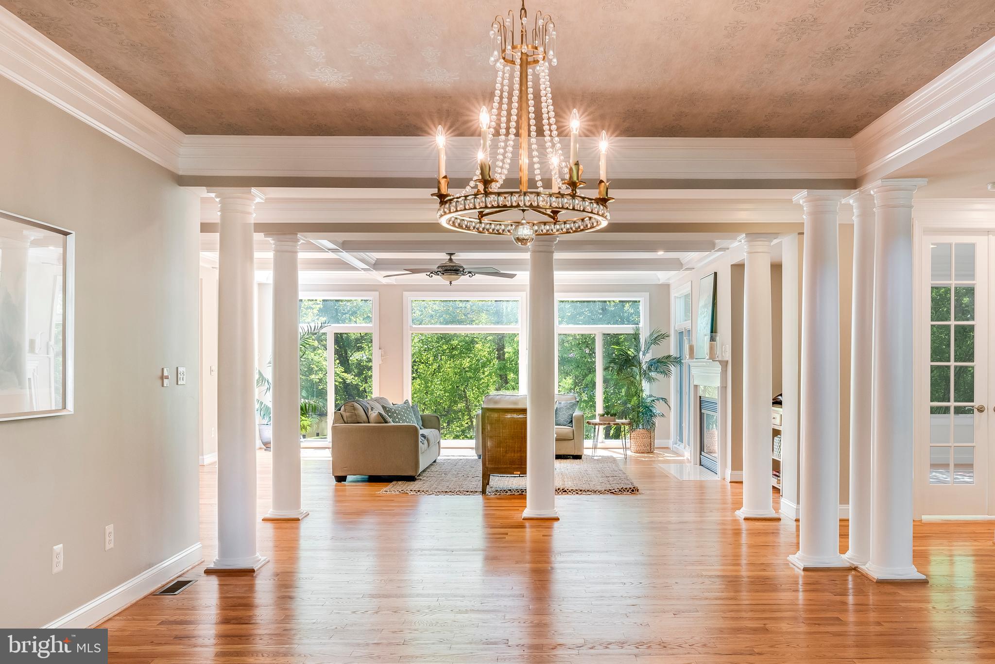 WHITEHALL MANOR - Residential