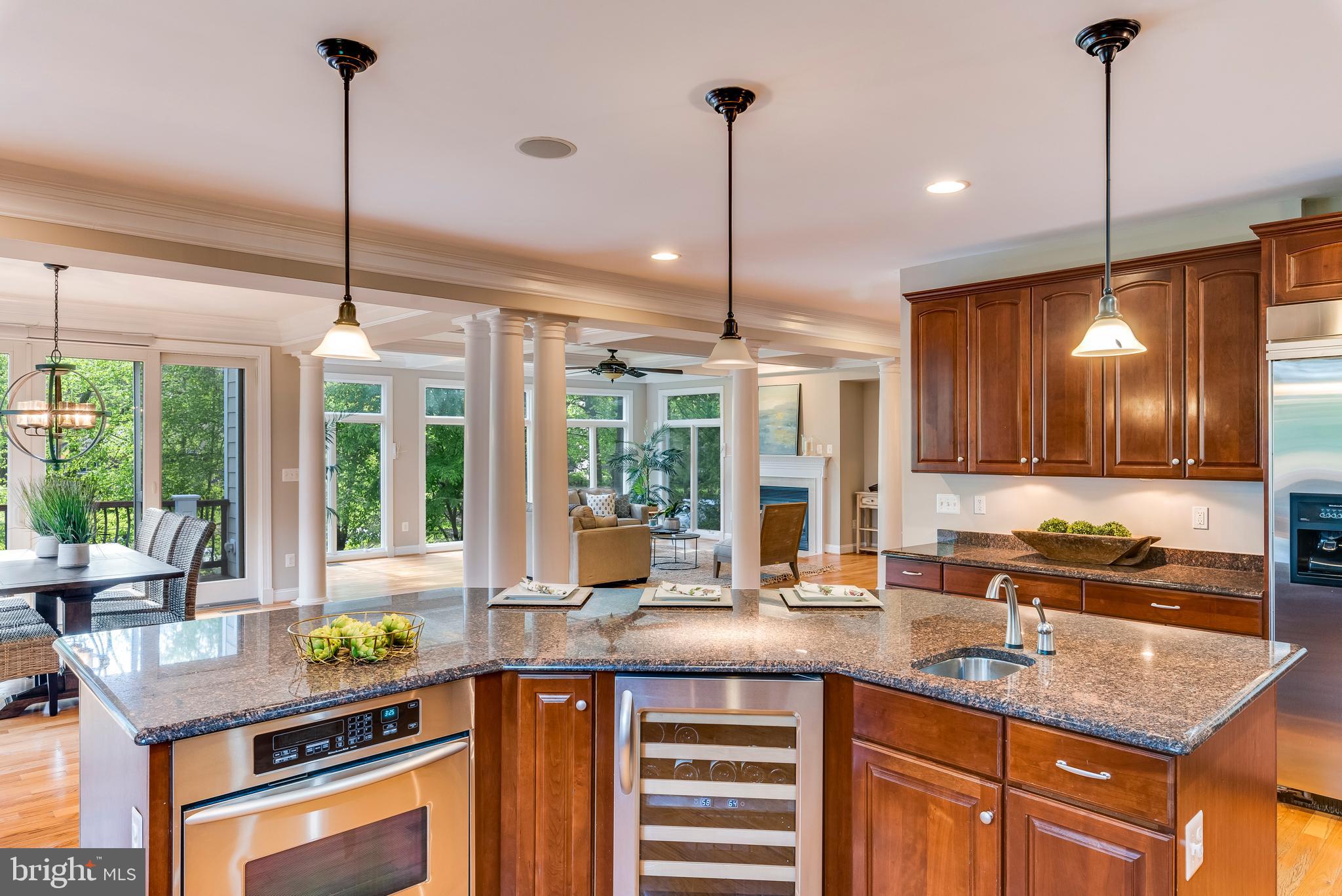 WHITEHALL MANOR - Residential