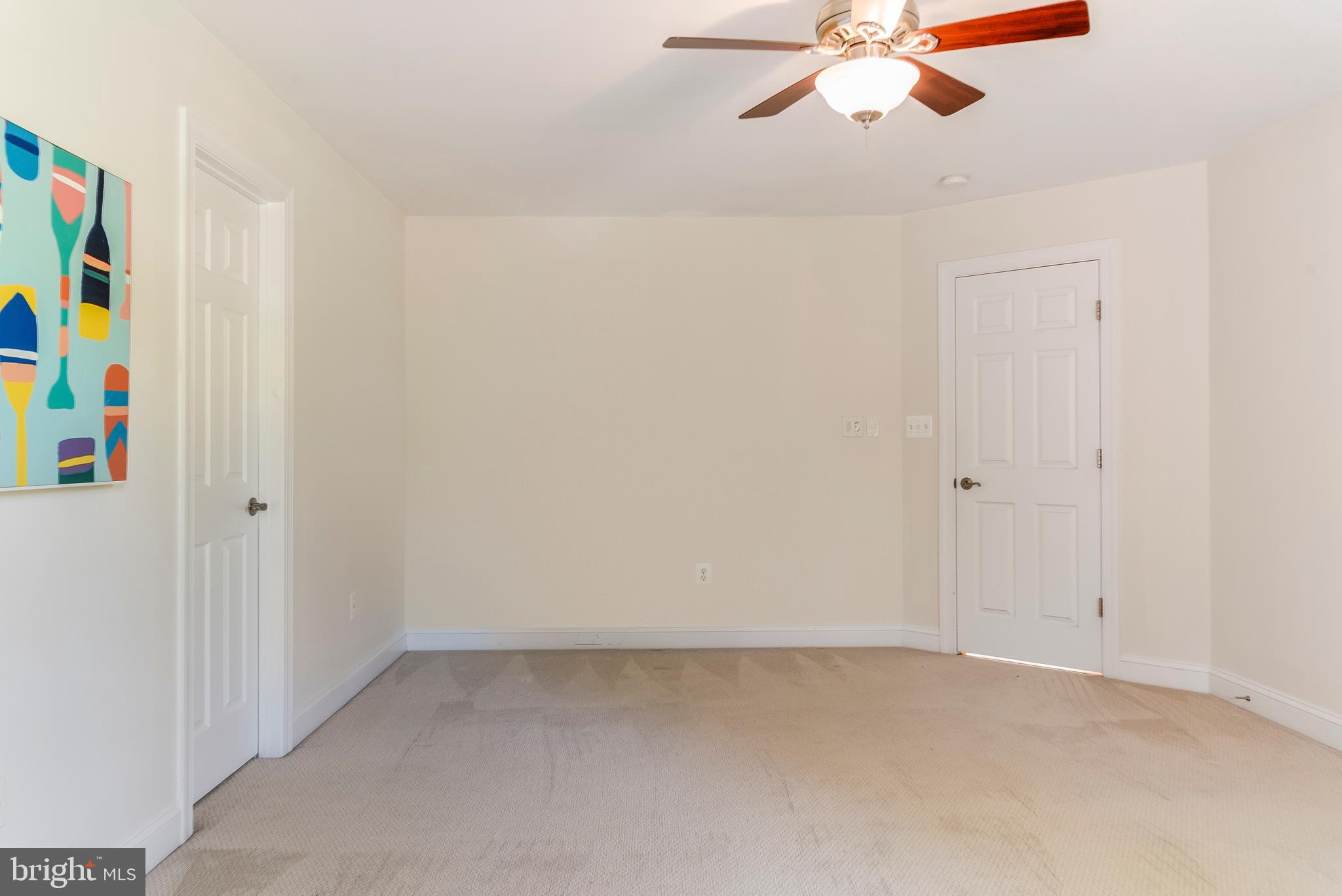 WHITEHALL MANOR - Residential