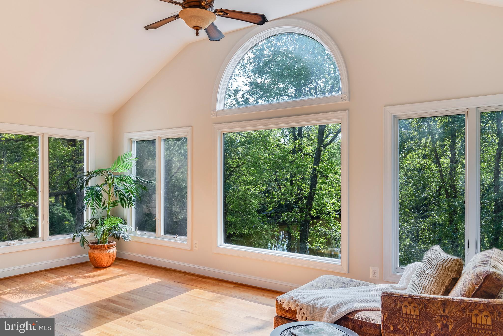 WHITEHALL MANOR - Residential