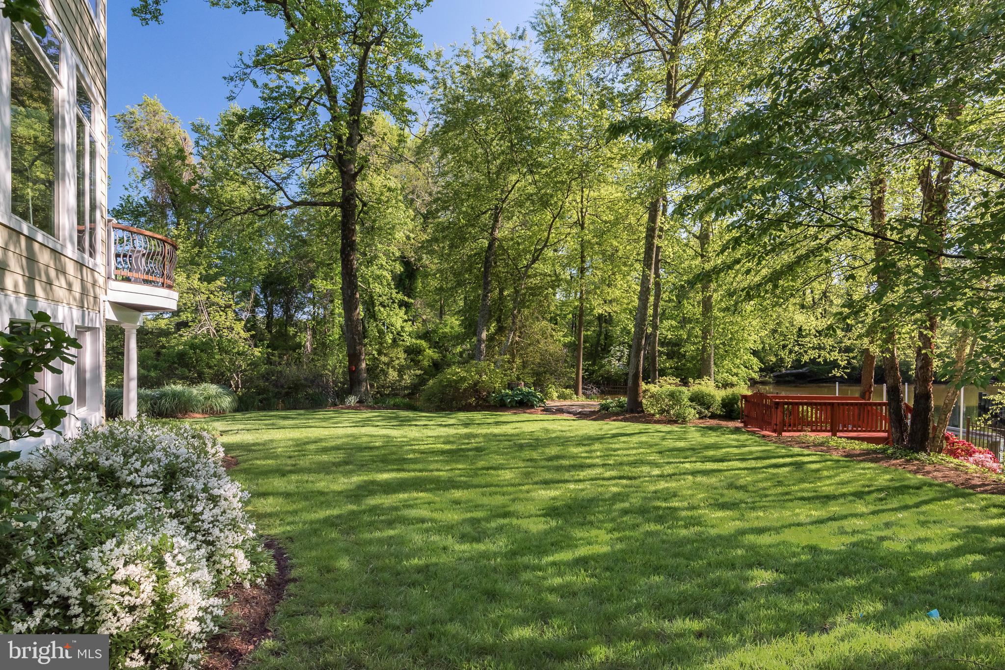 WHITEHALL MANOR - Residential