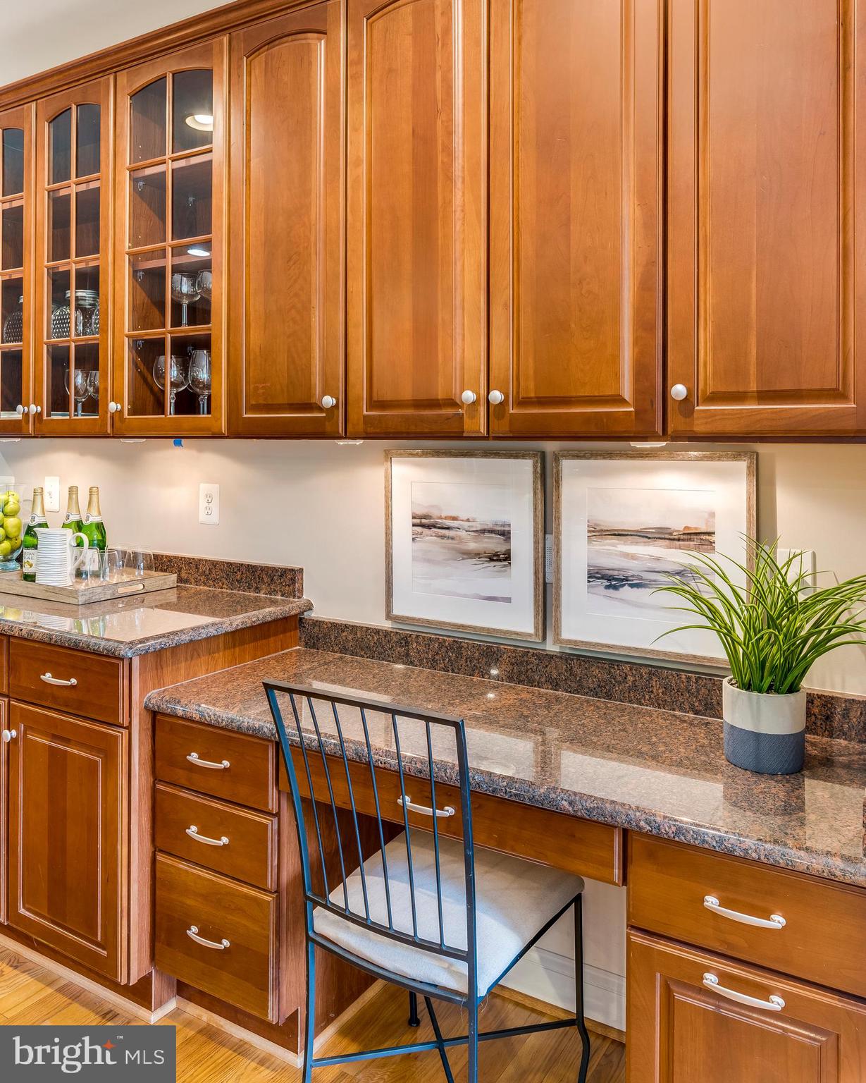 WHITEHALL MANOR - Residential