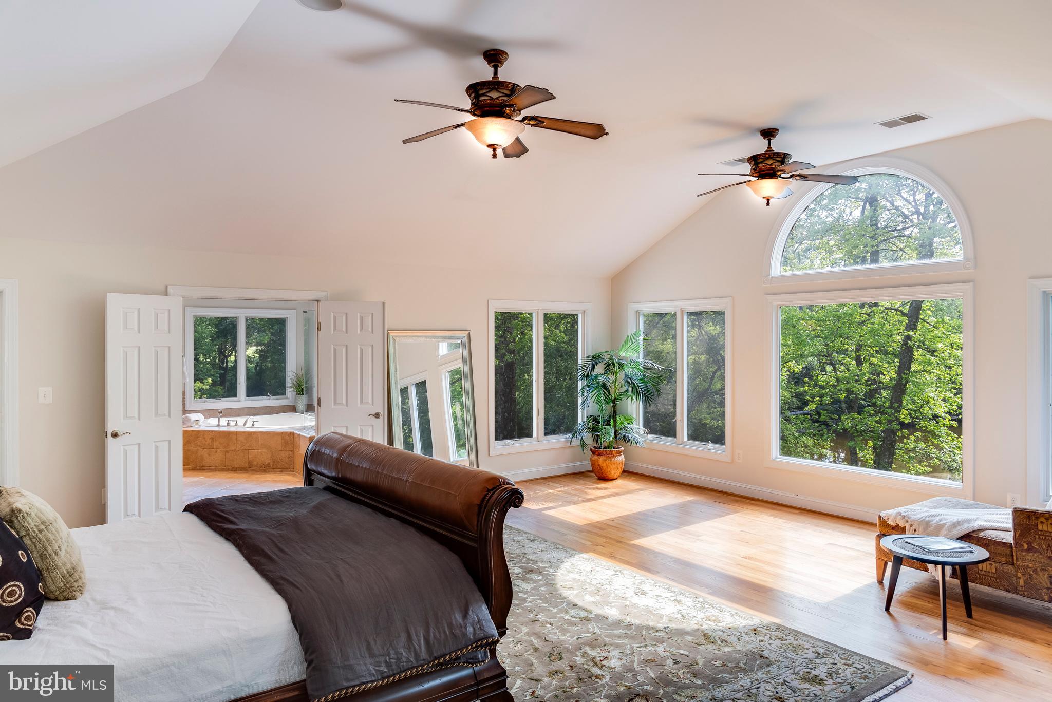 WHITEHALL MANOR - Residential