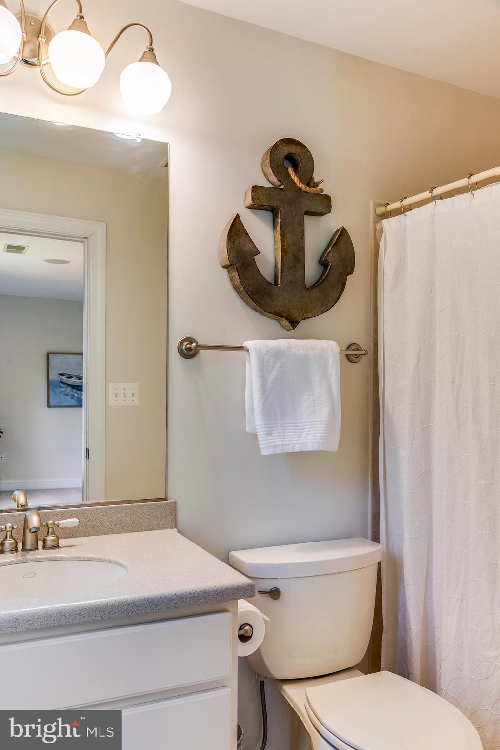 WHITEHALL MANOR - Residential