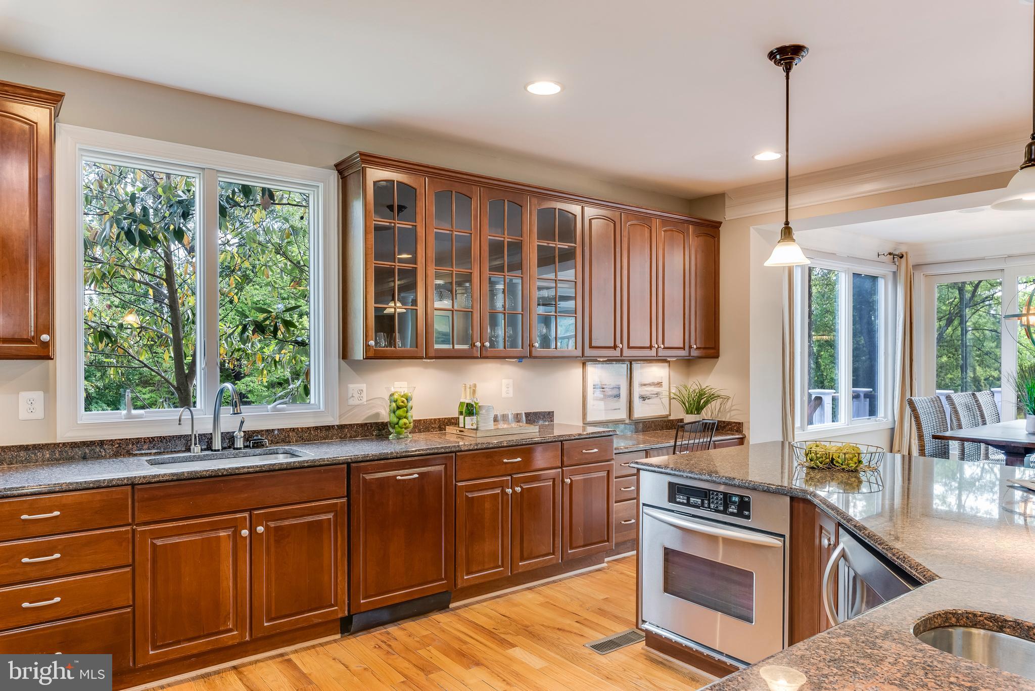 WHITEHALL MANOR - Residential