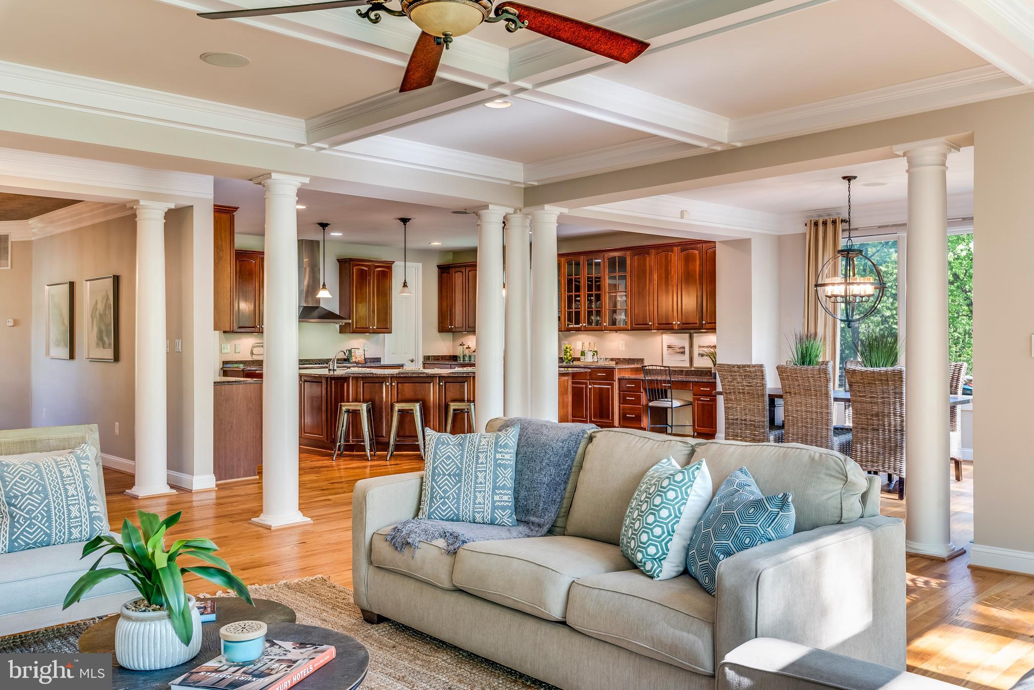 WHITEHALL MANOR - Residential