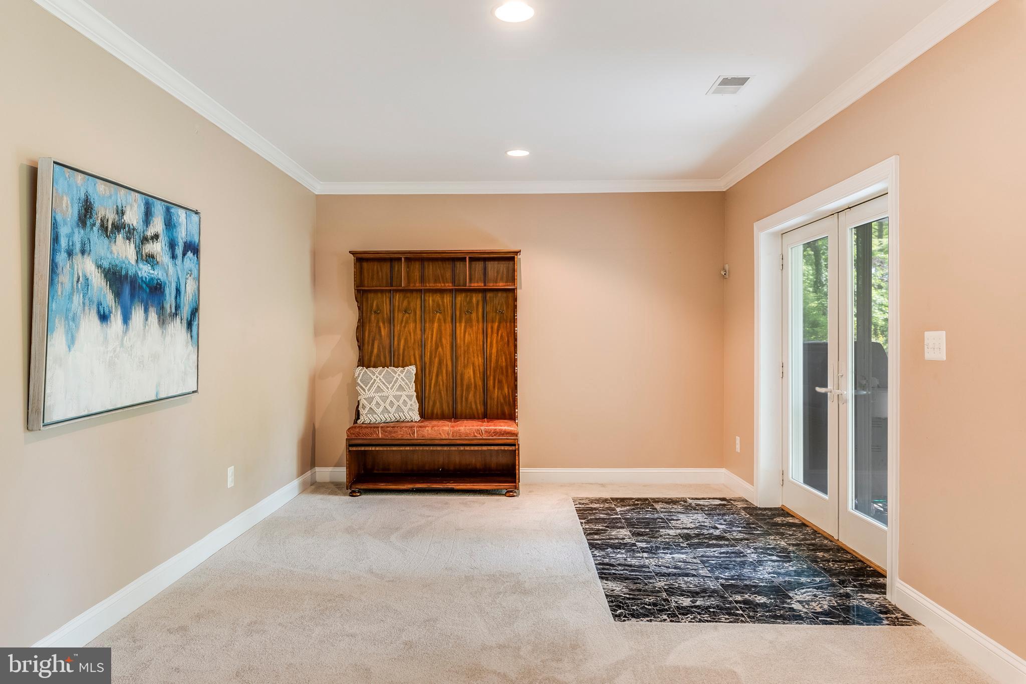 WHITEHALL MANOR - Residential