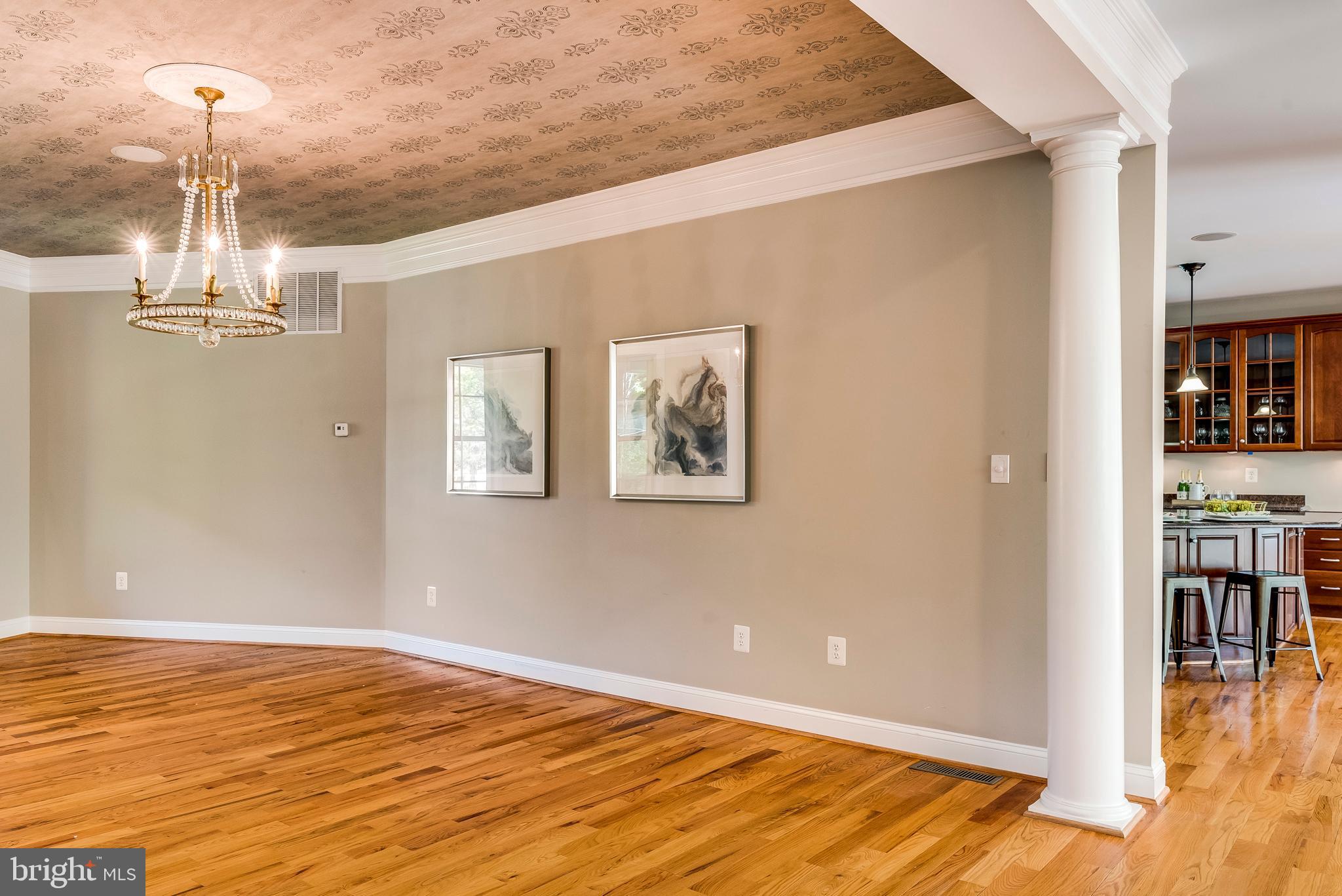 WHITEHALL MANOR - Residential