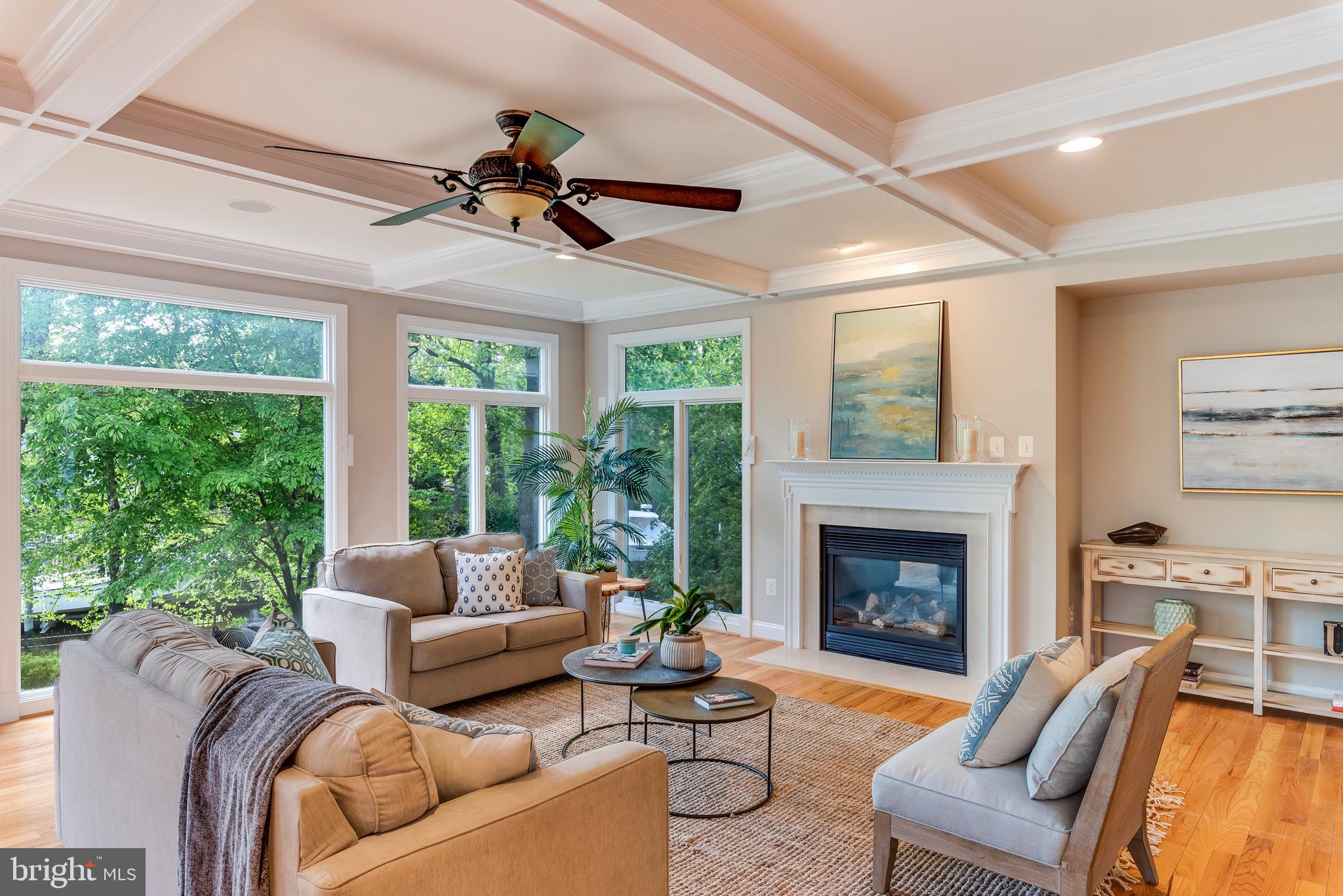 WHITEHALL MANOR - Residential