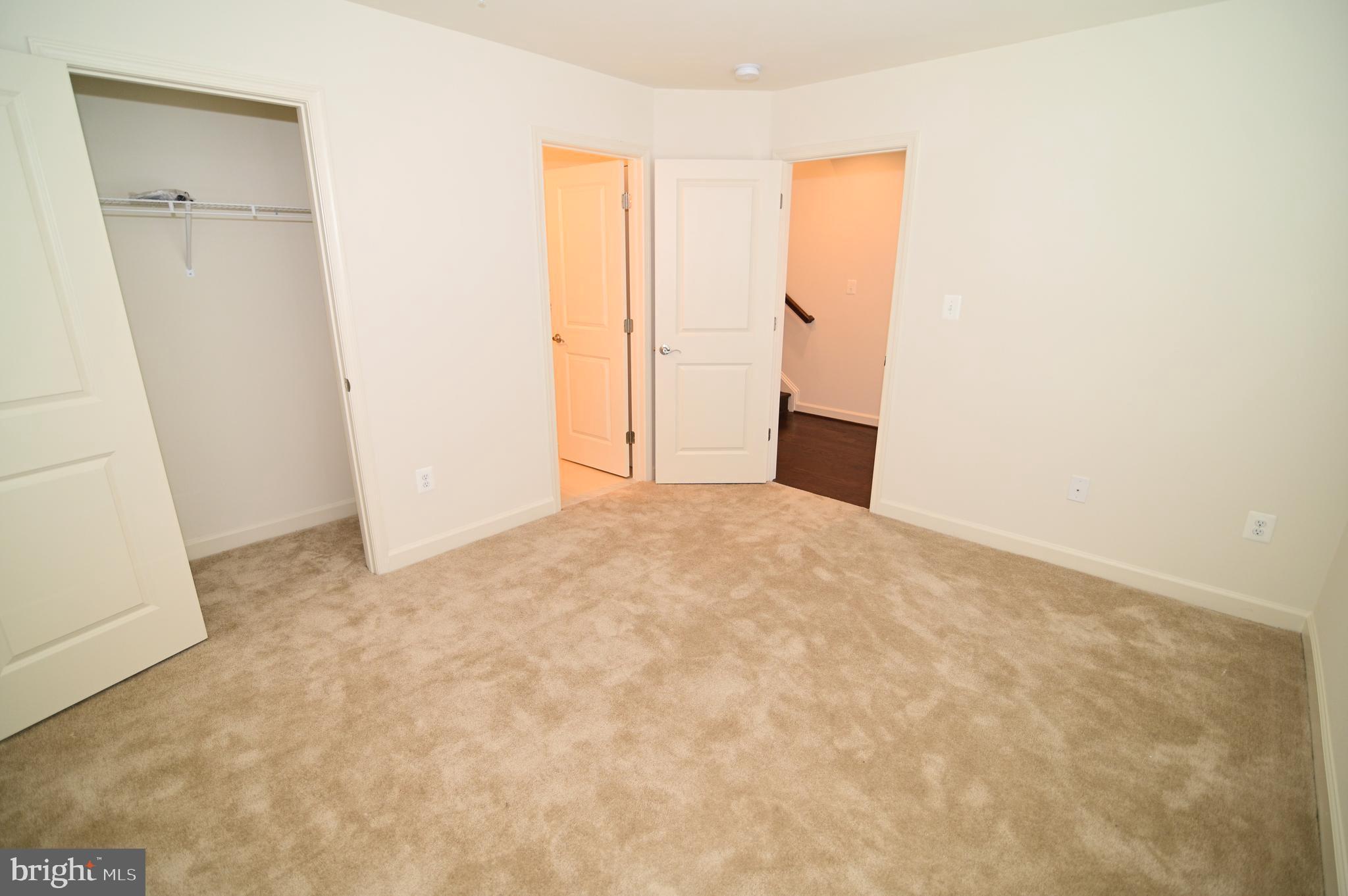 WOOD GLEN - Residential