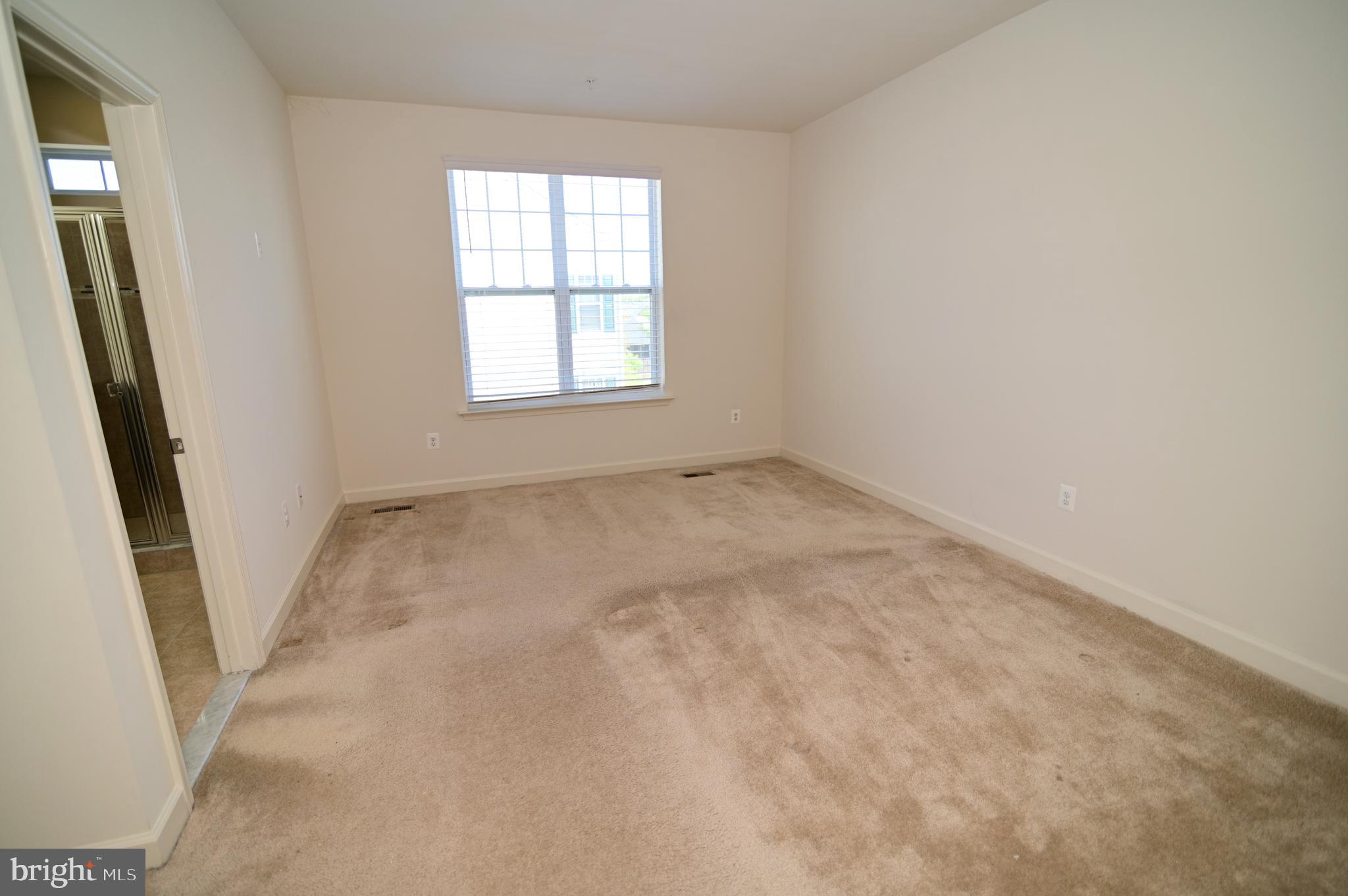 WOOD GLEN - Residential