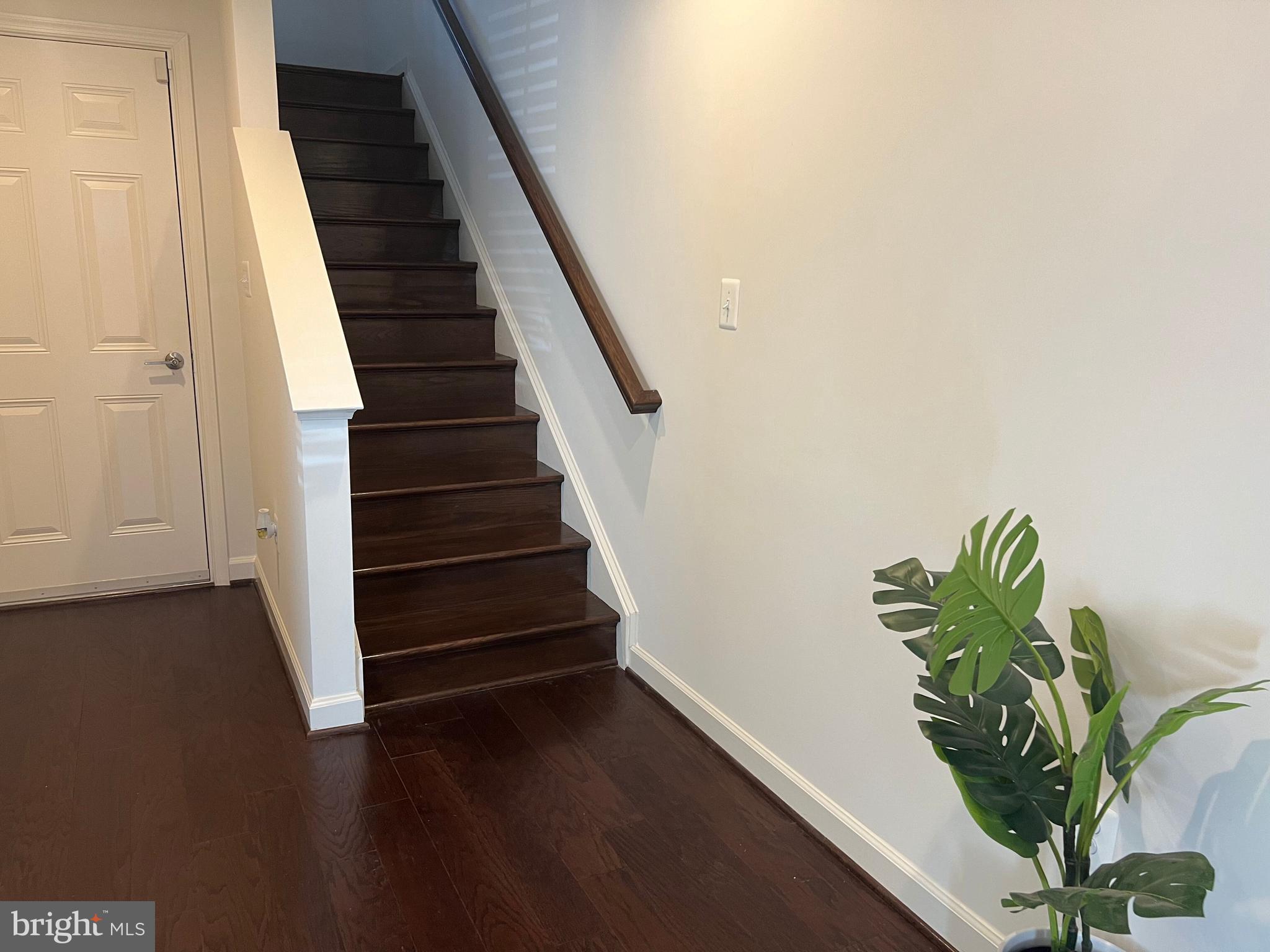 WOOD GLEN - Residential