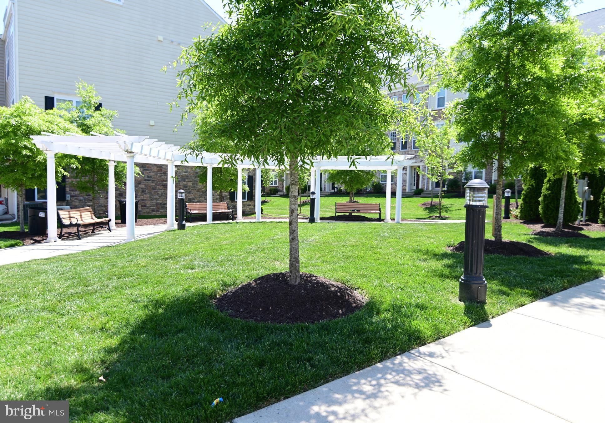 WOOD GLEN - Residential