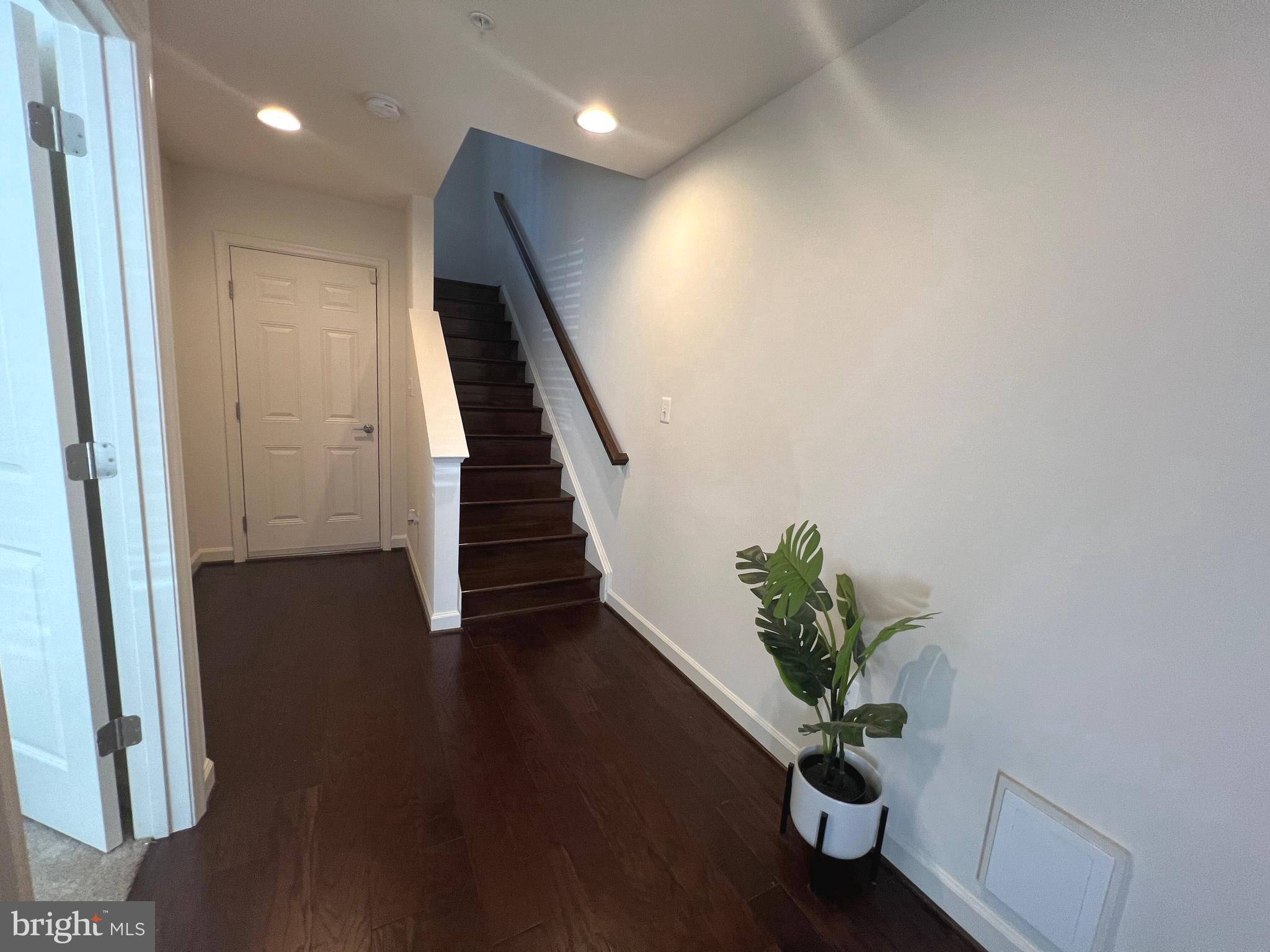 WOOD GLEN - Residential