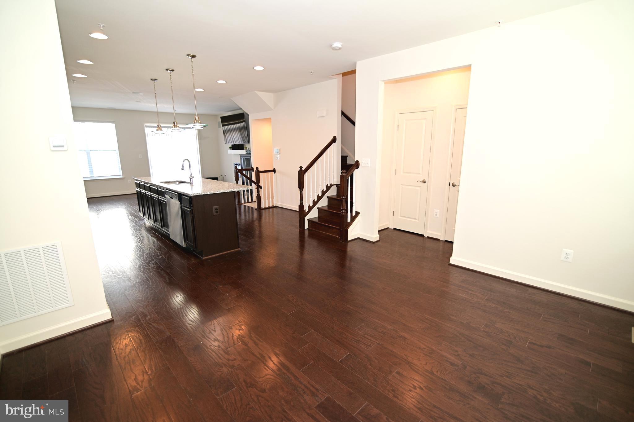 WOOD GLEN - Residential