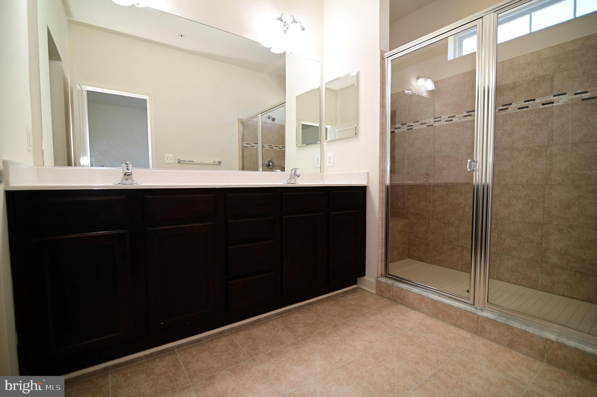 WOOD GLEN - Residential