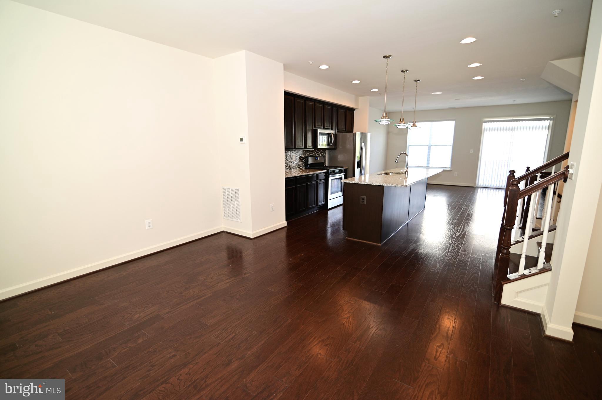 WOOD GLEN - Residential