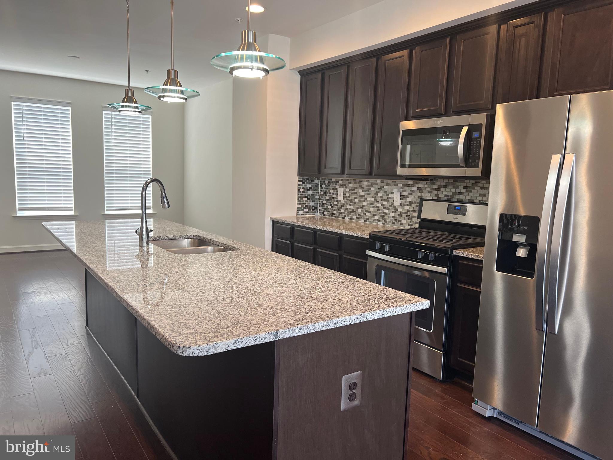 WOOD GLEN - Residential