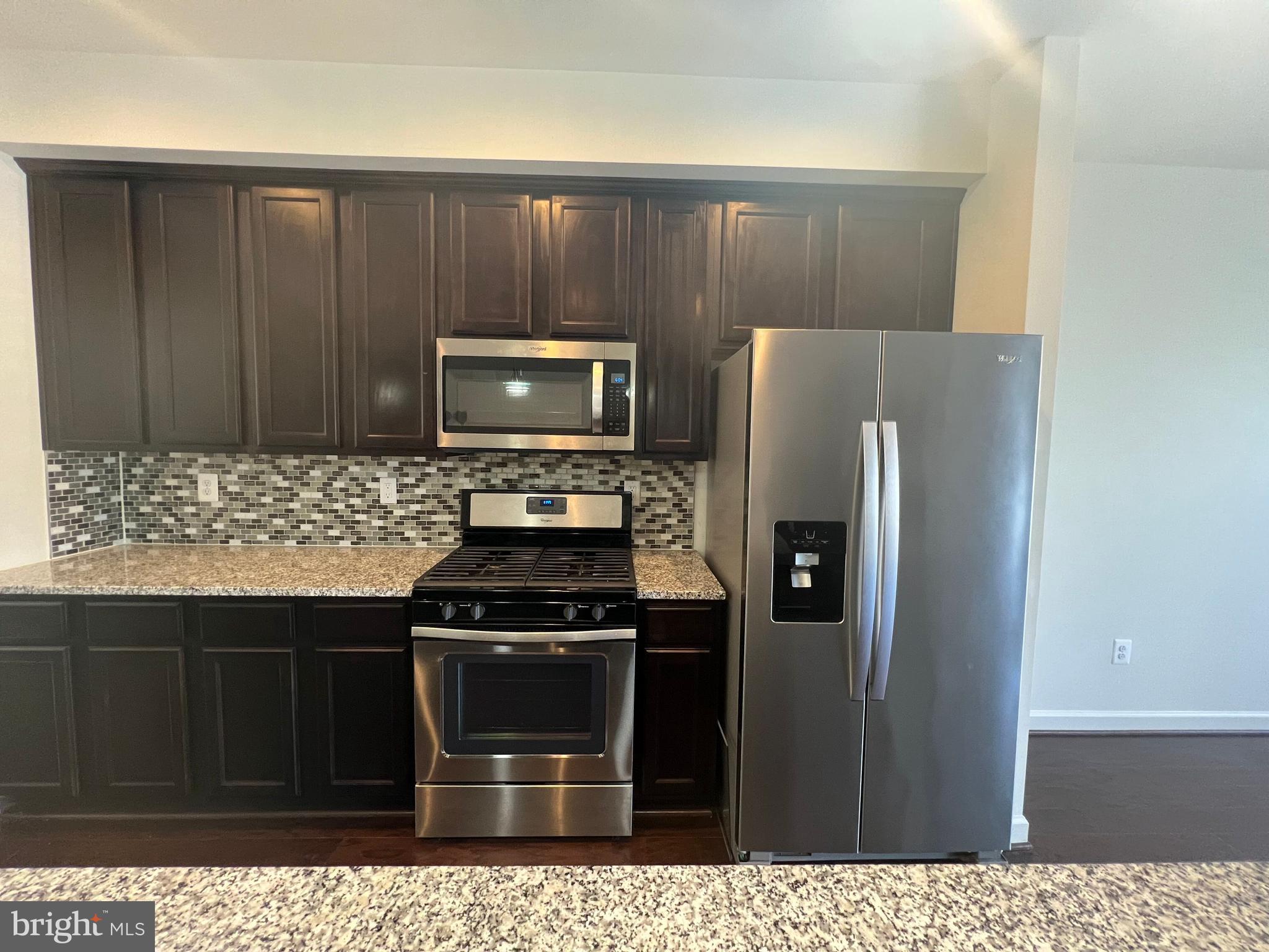 WOOD GLEN - Residential