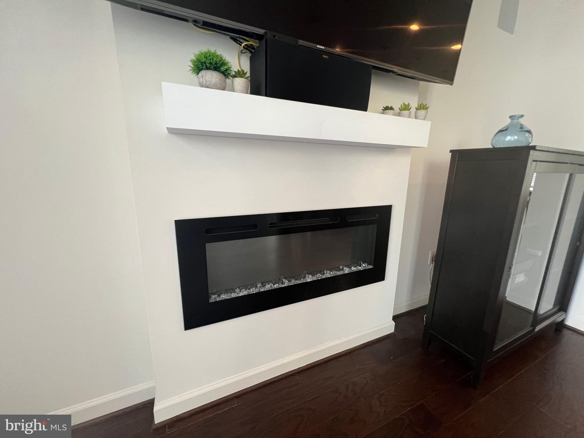 WOOD GLEN - Residential