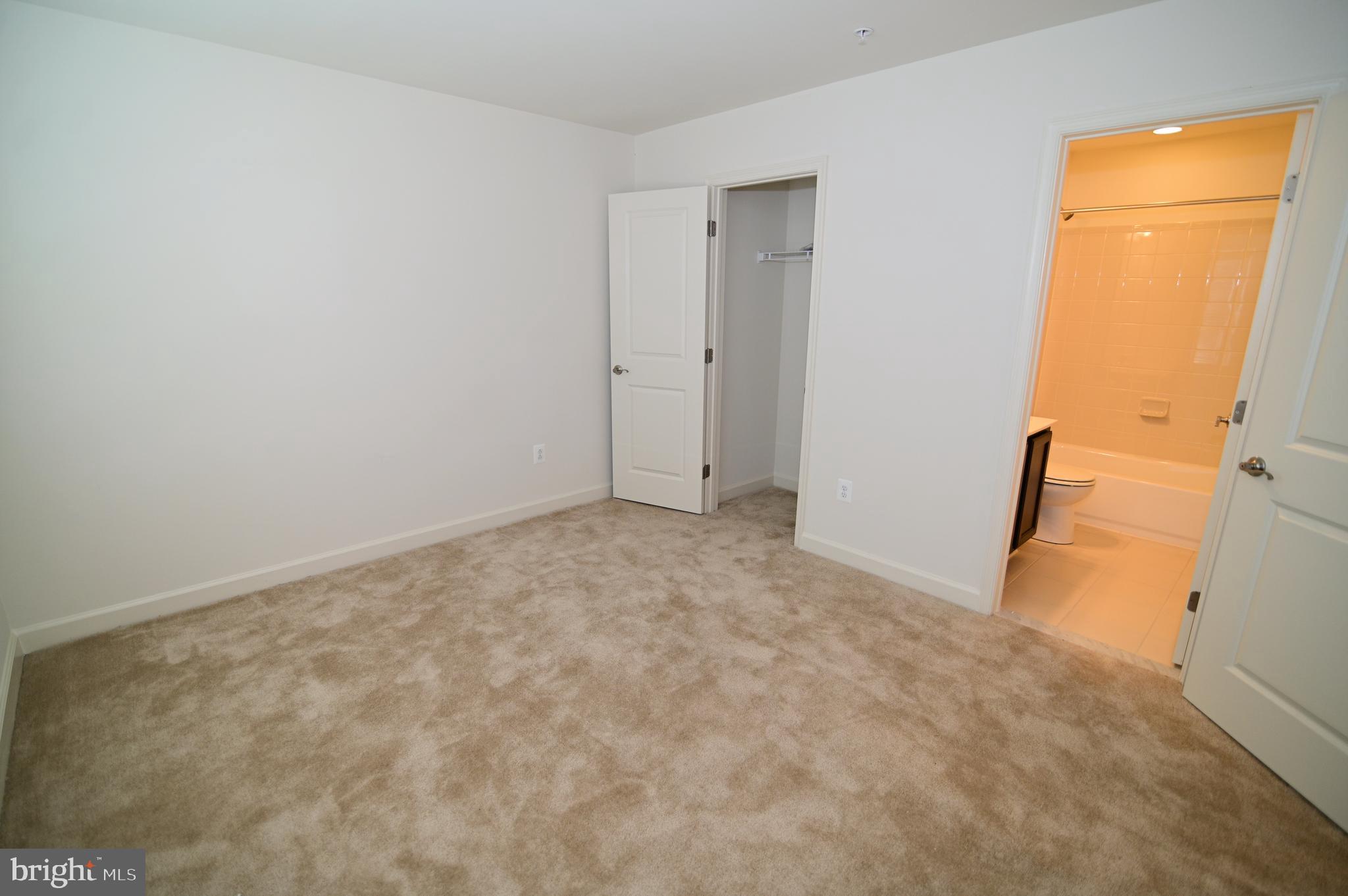 WOOD GLEN - Residential