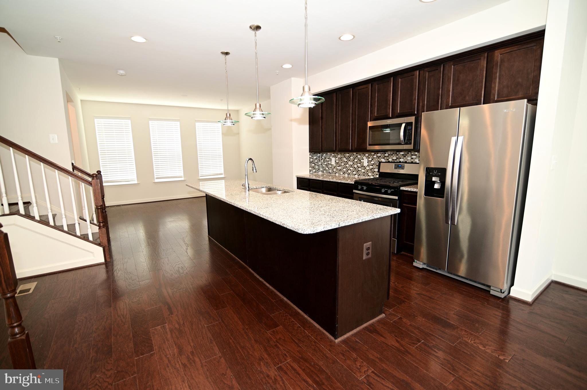 WOOD GLEN - Residential