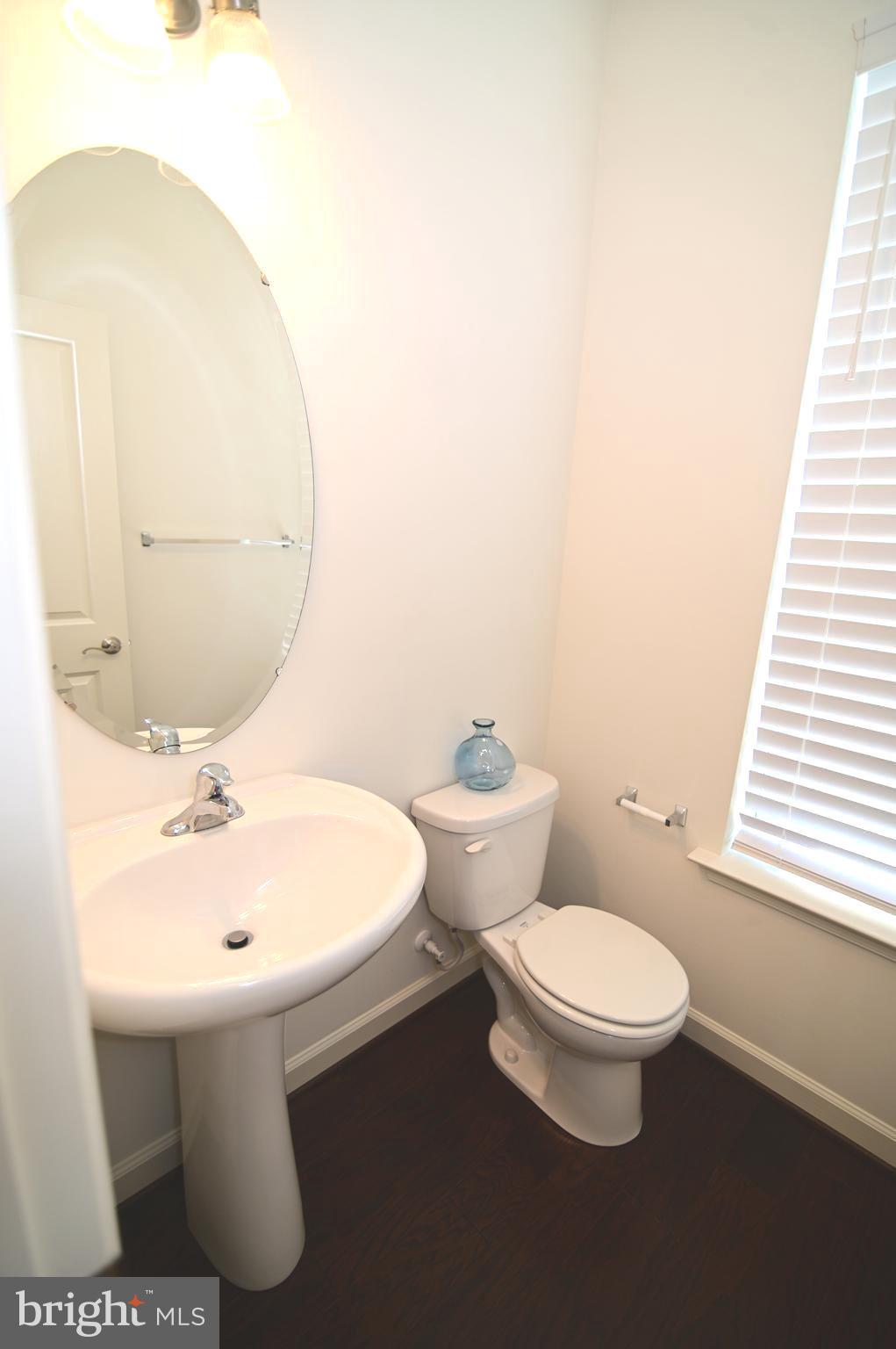 WOOD GLEN - Residential