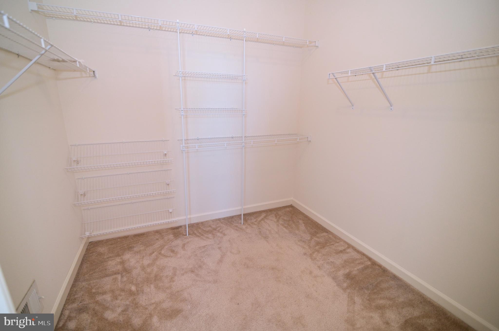 WOOD GLEN - Residential