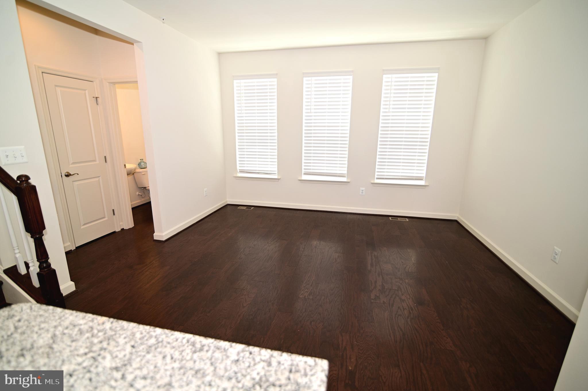 WOOD GLEN - Residential