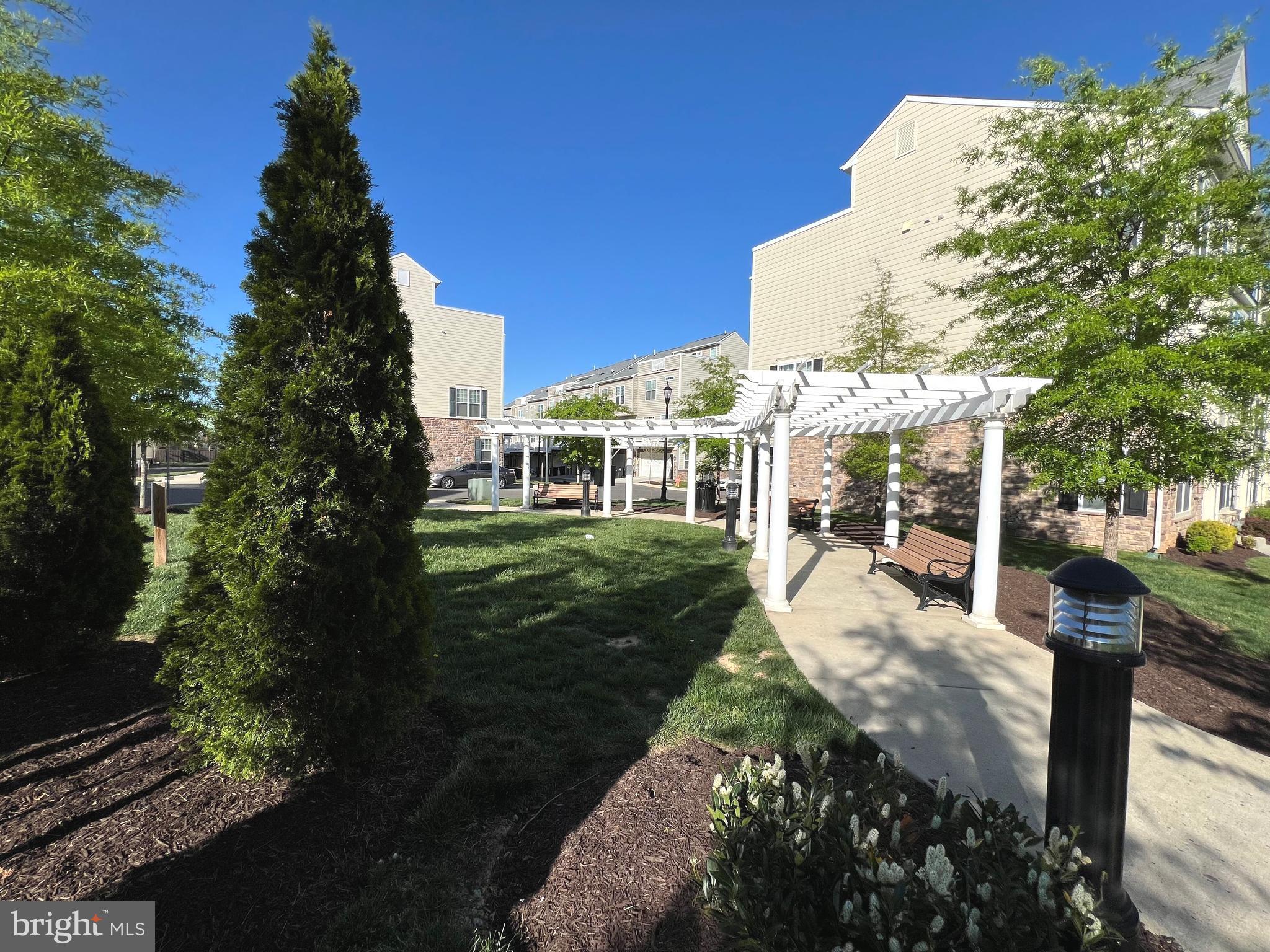 WOOD GLEN - Residential