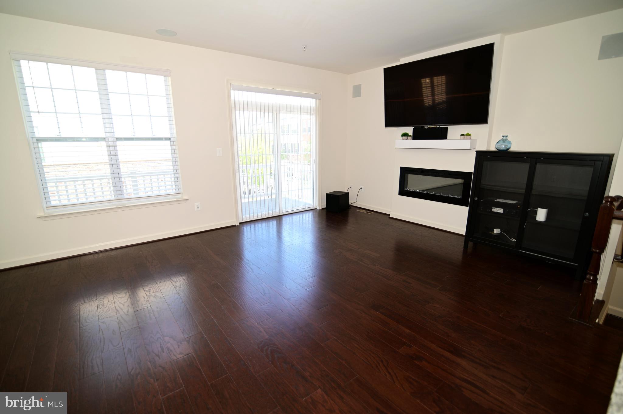 WOOD GLEN - Residential