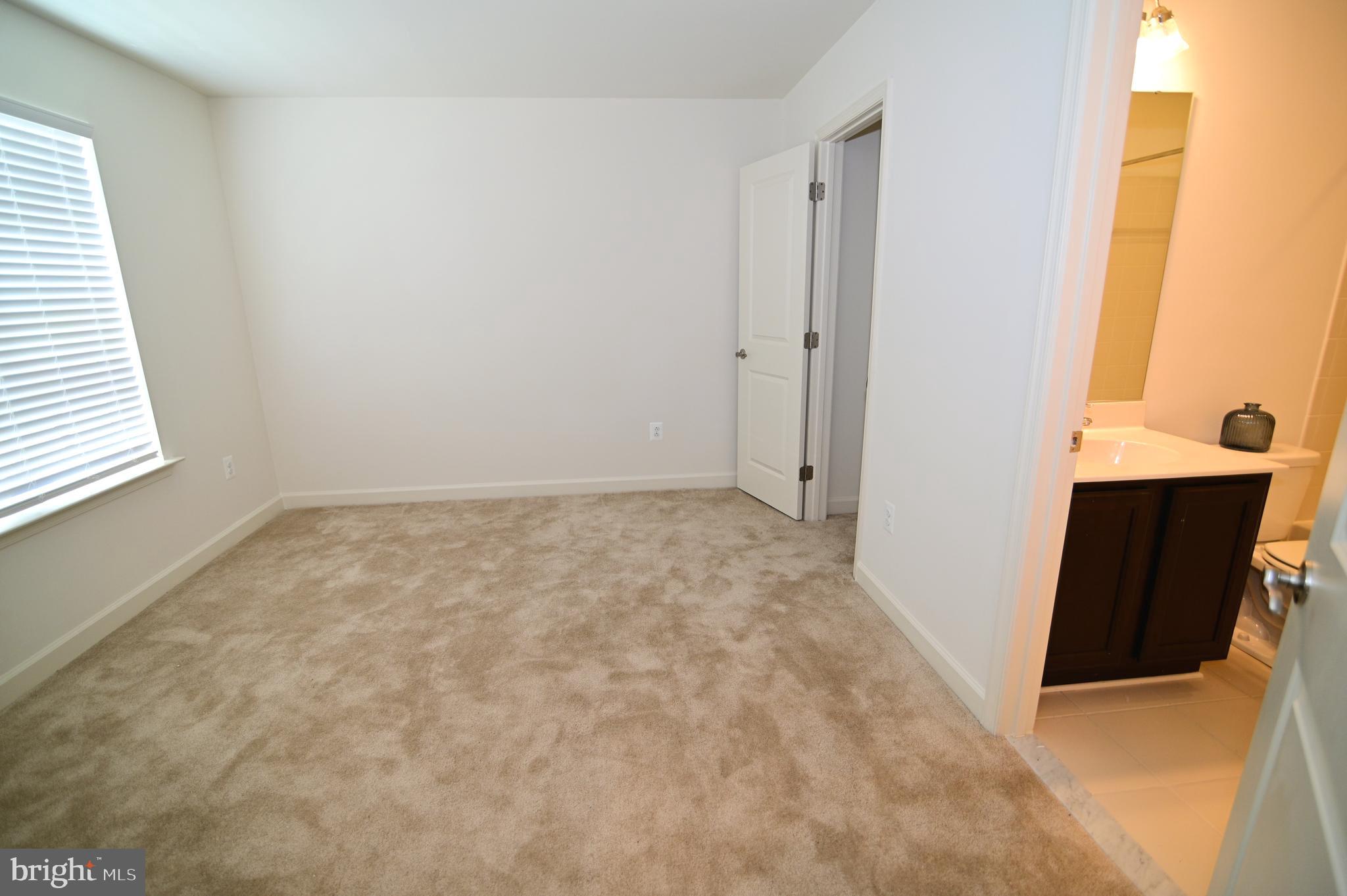 WOOD GLEN - Residential