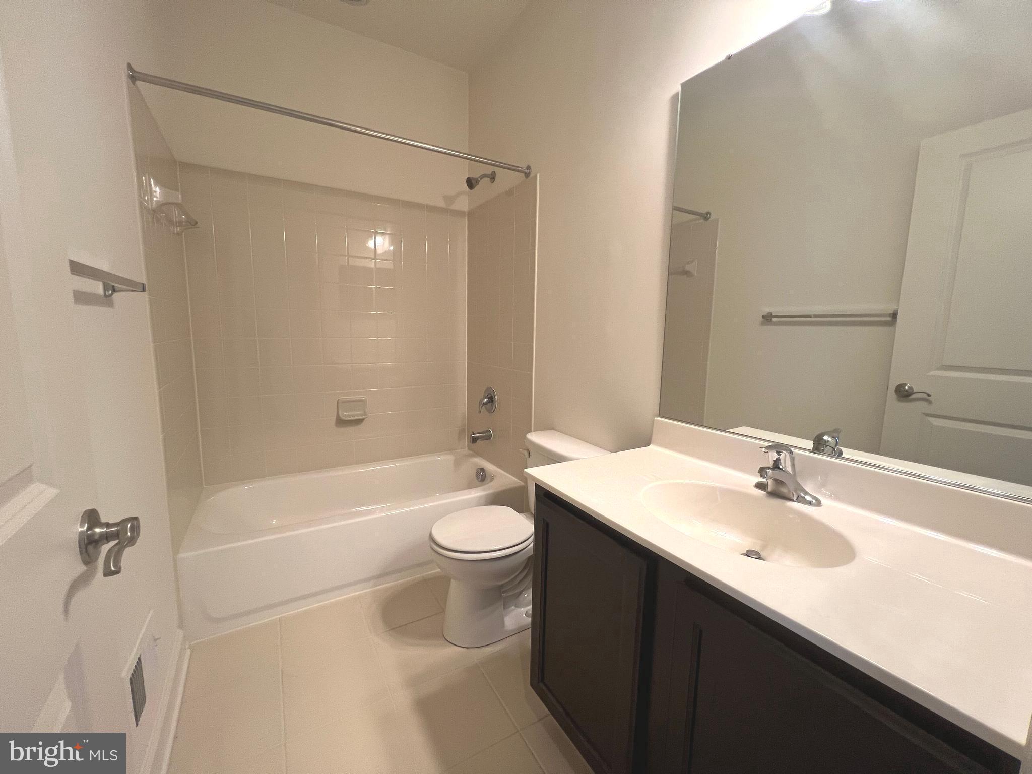 WOOD GLEN - Residential