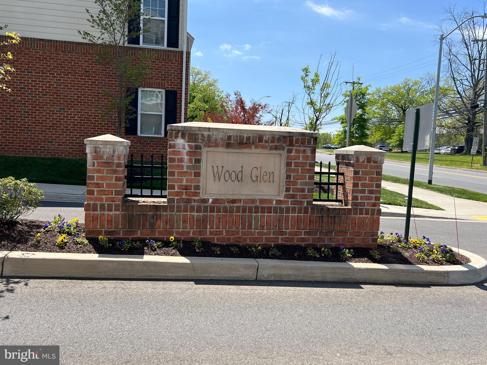 WOOD GLEN - Residential