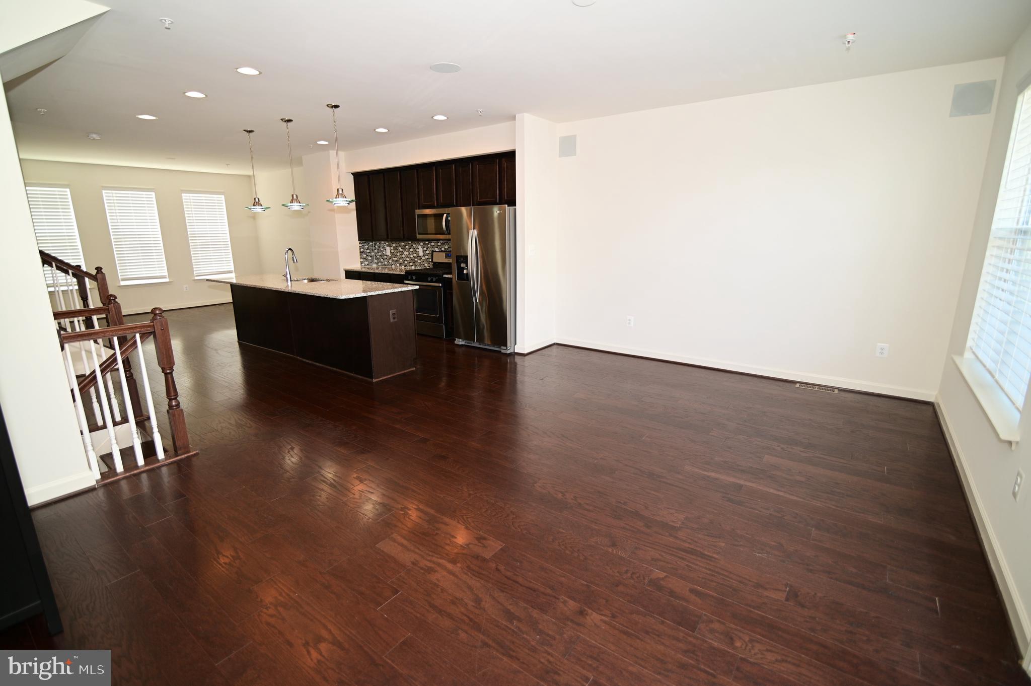 WOOD GLEN - Residential