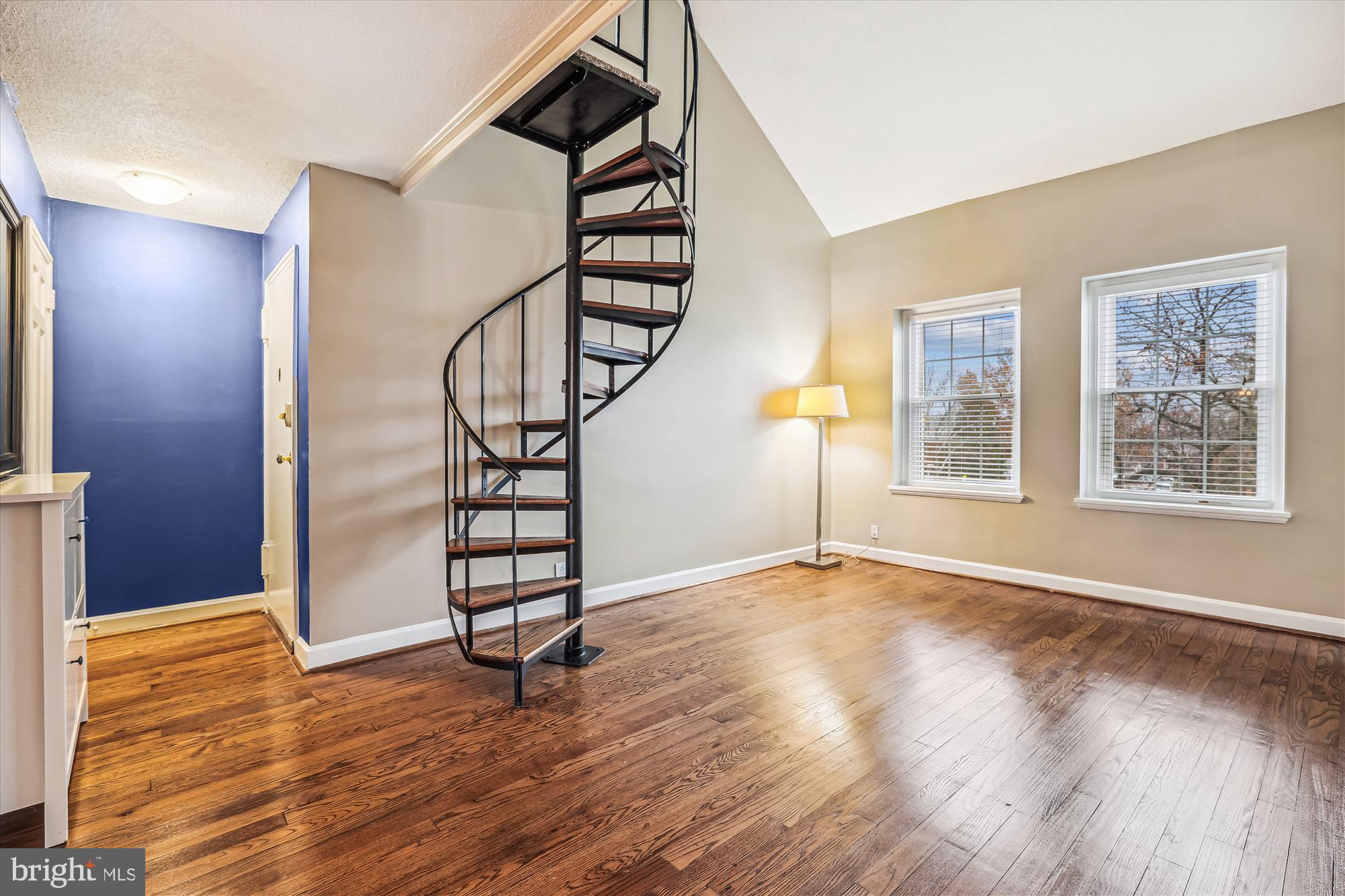 3052 S ABINGDON STREET C1