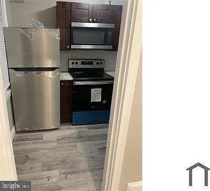 OXFORD CIRCLE - Residential Income