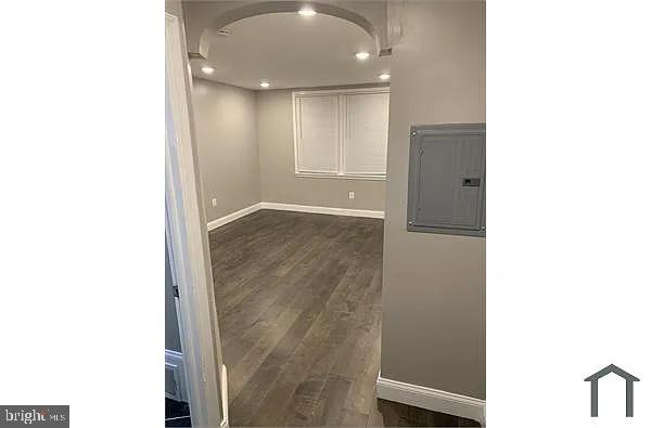 OXFORD CIRCLE - Residential Income