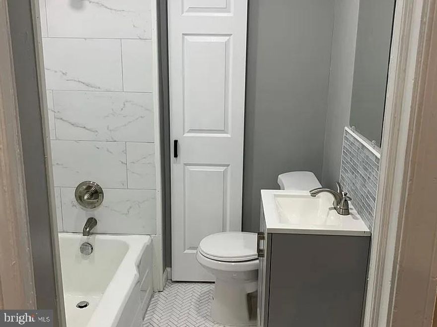 Duplex for the right price.  First floor is unoccupied and freshened up with new paint and carpet for the new owner or tenant.  The second floor is occupied by a PHA tenant with rents paid each and every month on time.   This property, when fully rented is a 10 CAP.  What a great addition to any rental protfolio.  Hurry up and check it out.