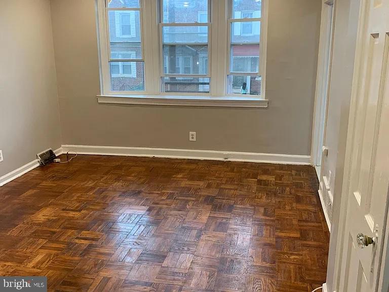 OXFORD CIRCLE - Residential Income