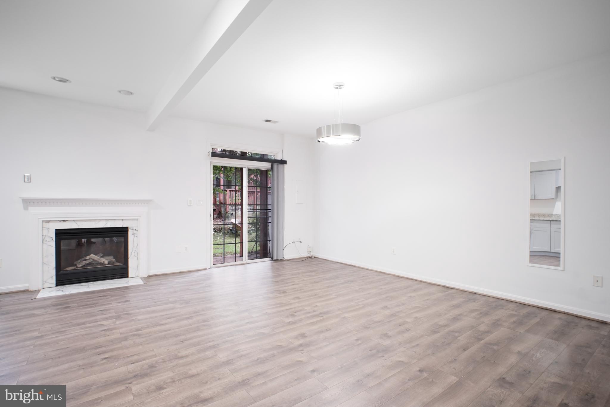 POTOMAC LAKES - Residential