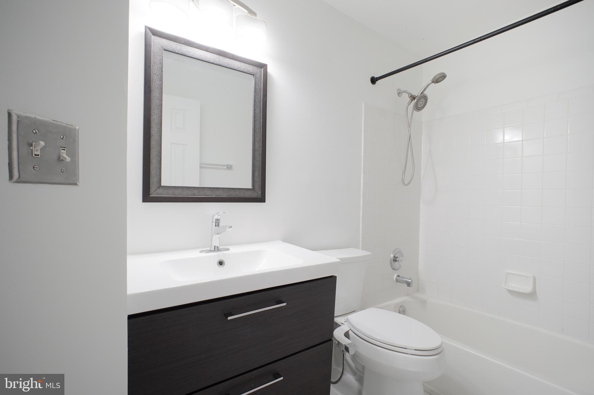 POTOMAC LAKES - Residential