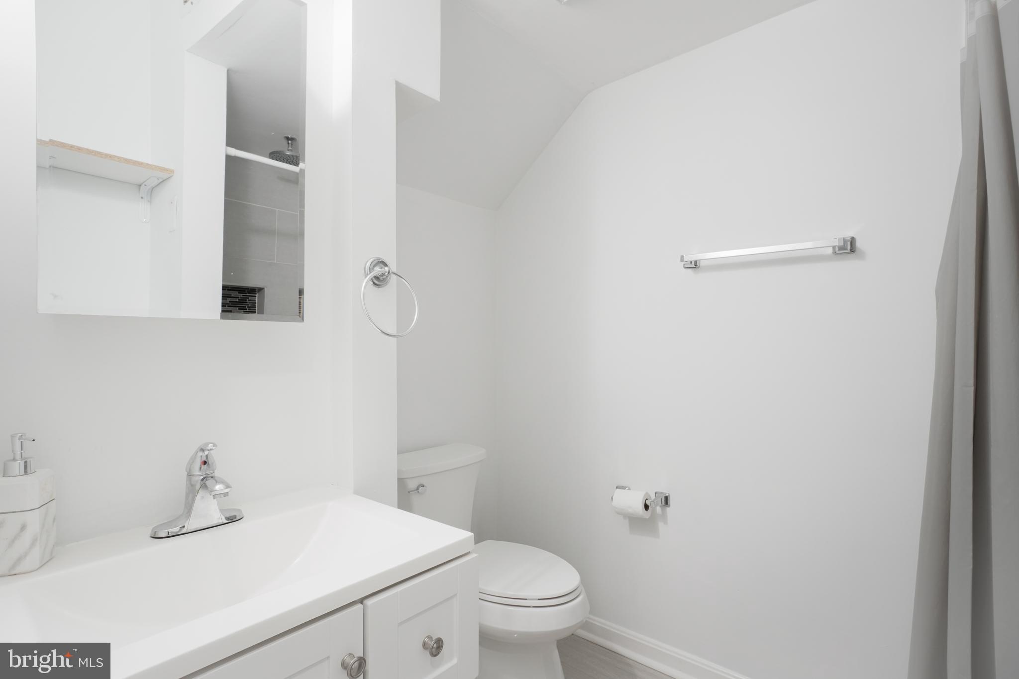 POTOMAC LAKES - Residential