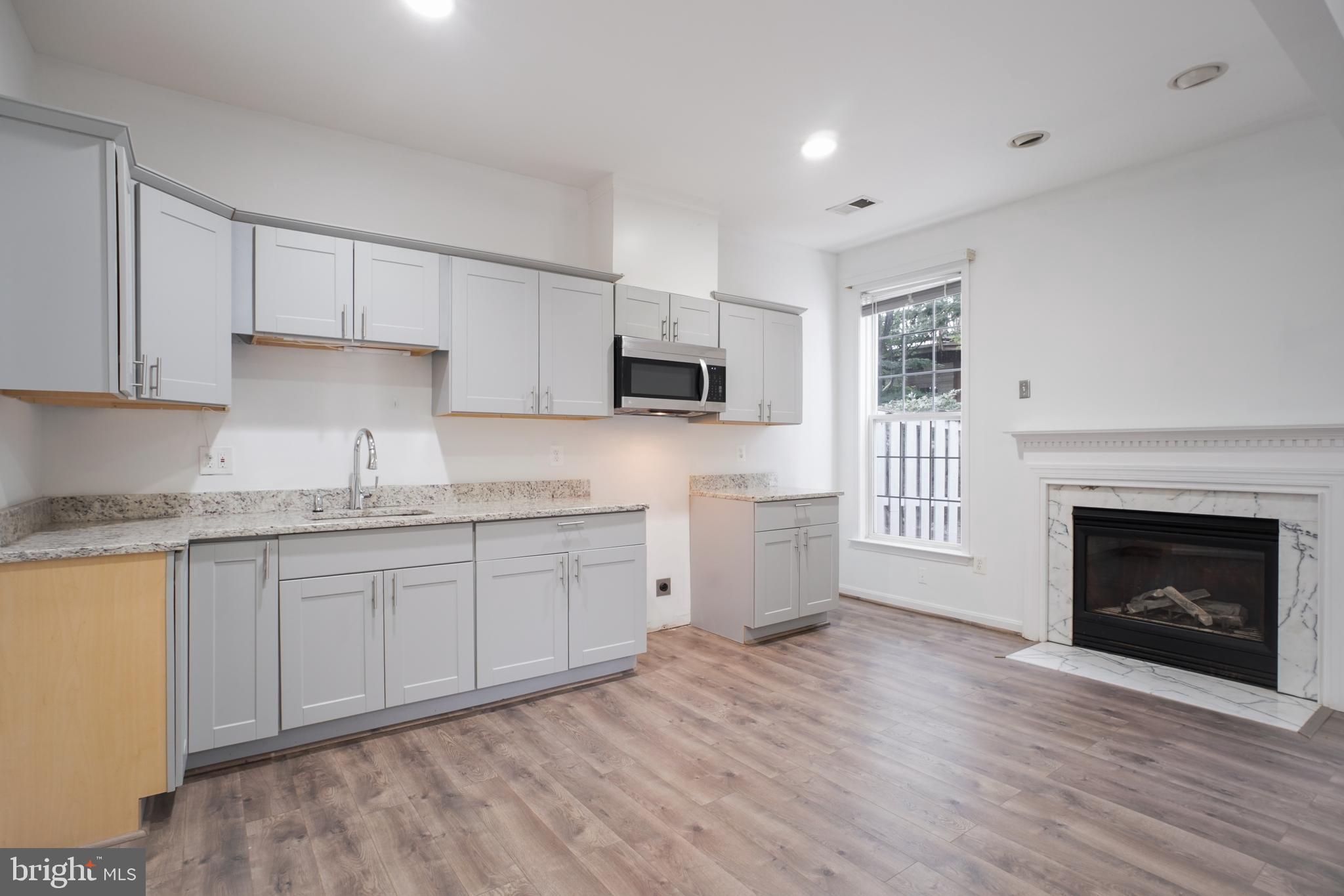 POTOMAC LAKES - Residential