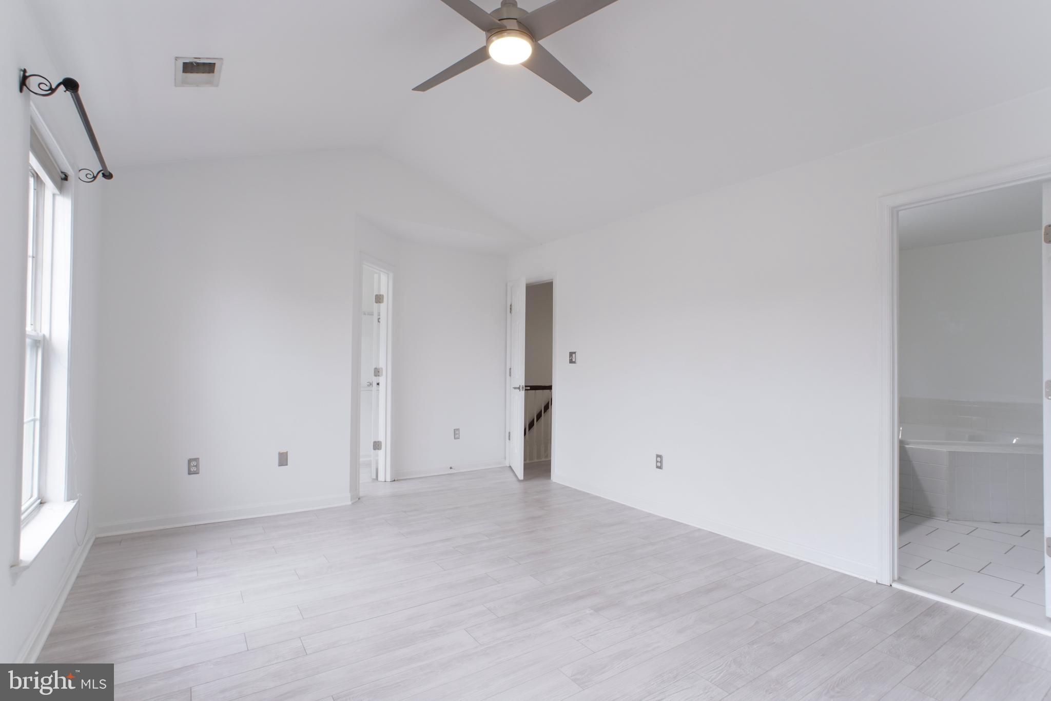 POTOMAC LAKES - Residential